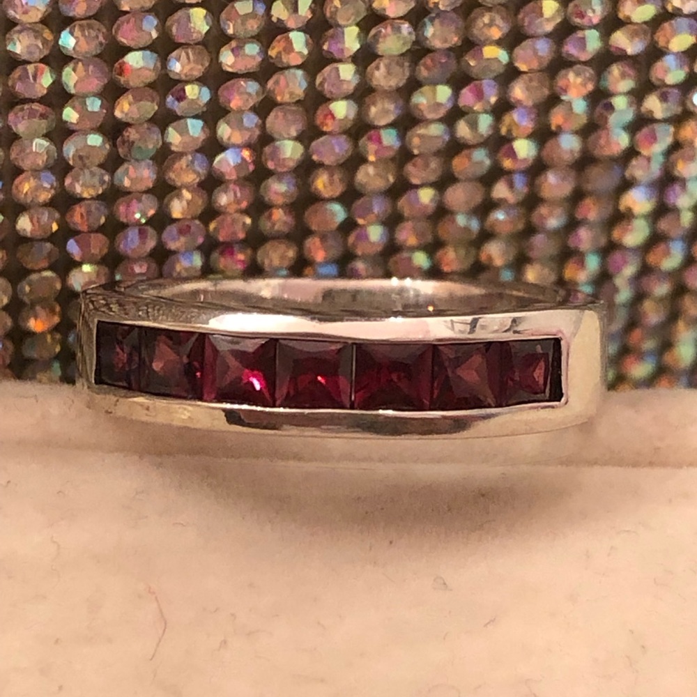 NWOT Sterling Silver Channel Set Rhodolite Garnet Band Ring